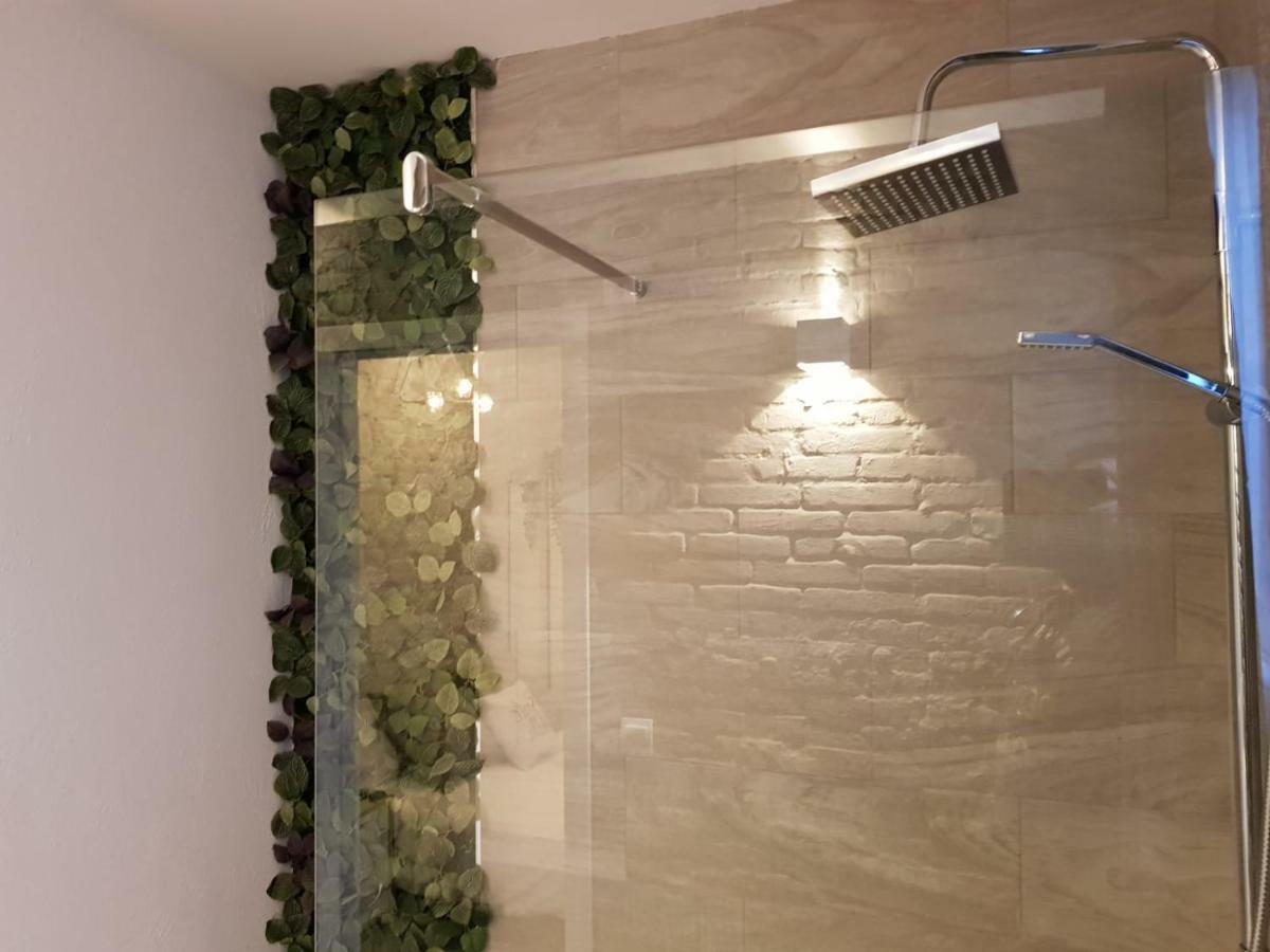 Florista Bonito Alojamiento Bien Comunicado Otel Valensiya Dış mekan fotoğraf