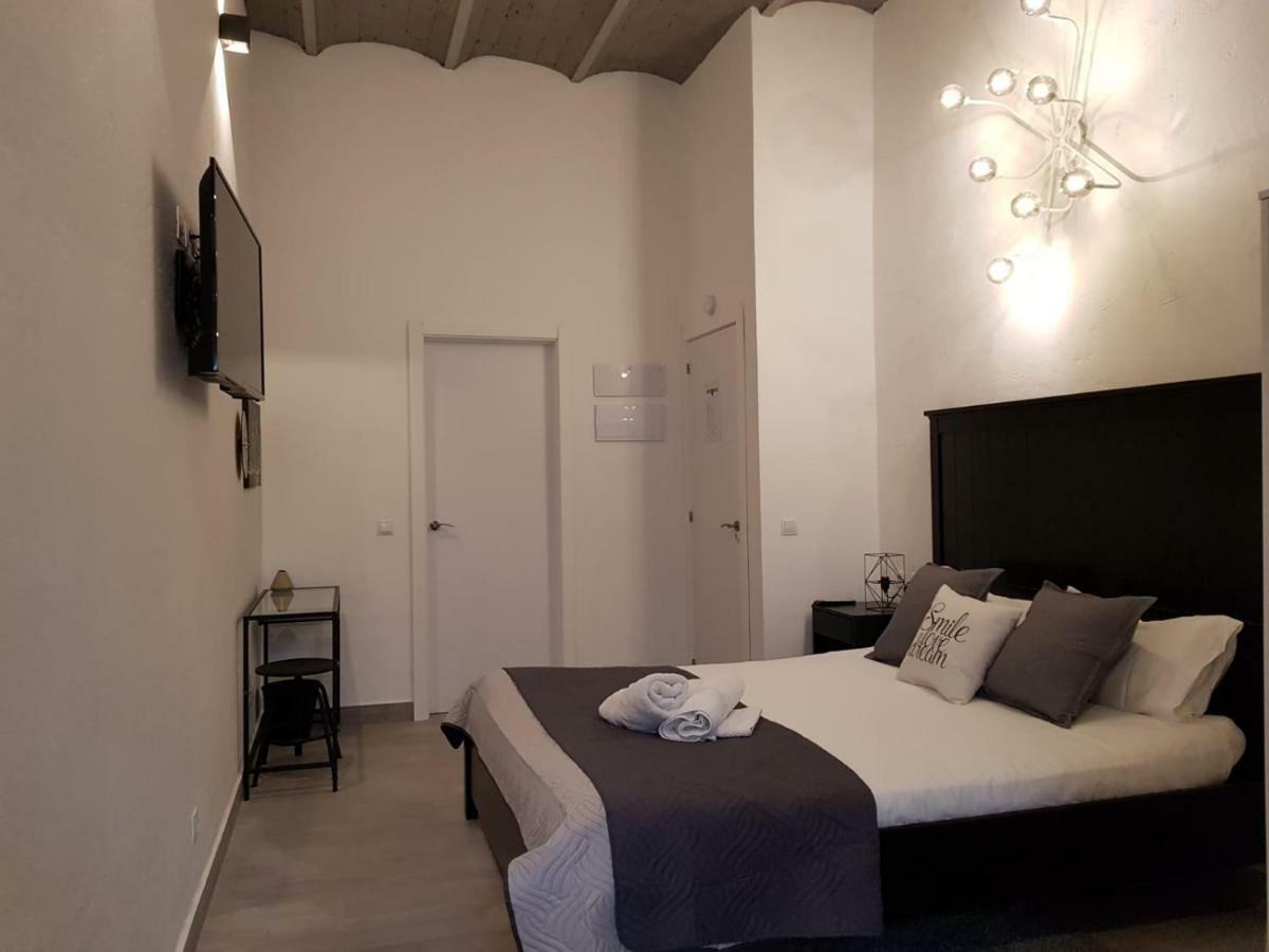 Florista Bonito Alojamiento Bien Comunicado Otel Valensiya Dış mekan fotoğraf