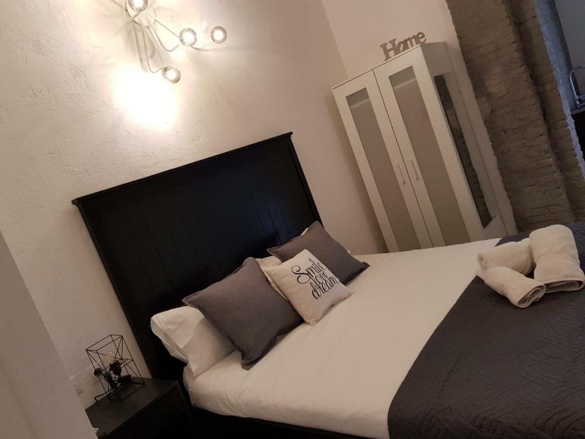 Florista Bonito Alojamiento Bien Comunicado Otel Valensiya Dış mekan fotoğraf